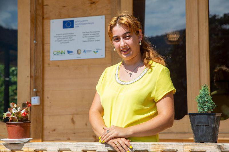 ჩემი სოფელი: ქალები ქედადან თაფლის წარმოებას ავითარებენ