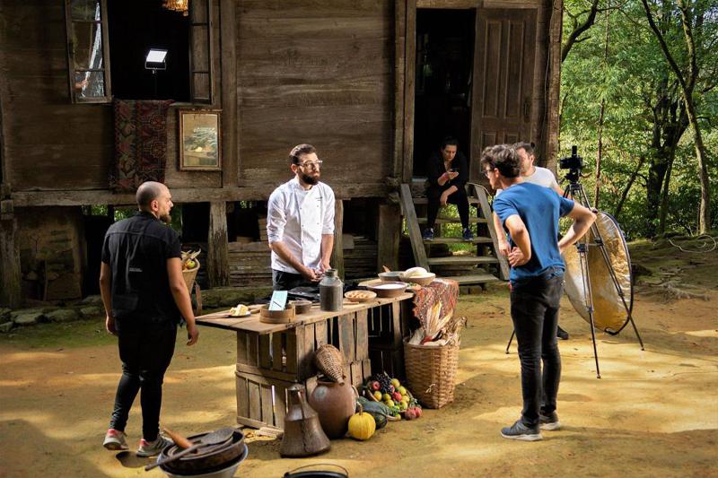 აჭარული კერძების მომზადების ვიდეოგაკვეთილები, ფოტორეცეპტები და საიმიჯო ვიდეორგოლი მზადდება