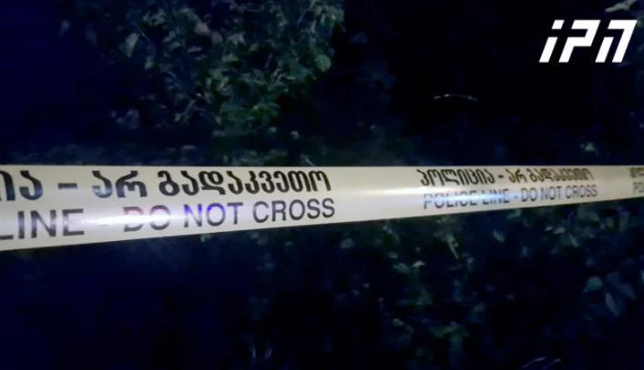 ხულოში სატვირთო ავტომობილის ხევში გადავარდა - გარდაცვლილია ერთი ადამიანი