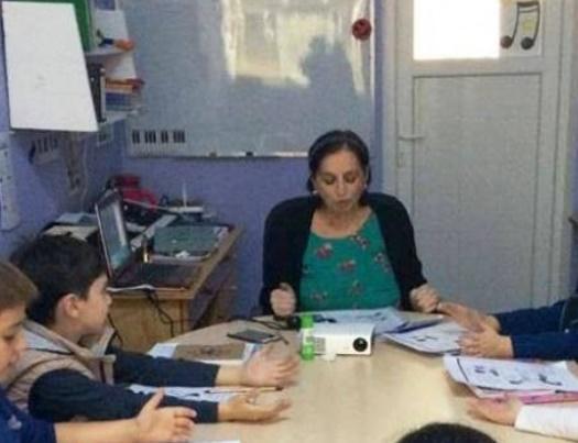 "მოხდა ის, რისი რისკიც არსებობდა... თქვენი ღალატი გამომივიდა" - ინგლისურის ცნობილ პედაგოგს კორონავირუსი დაუდგინდა