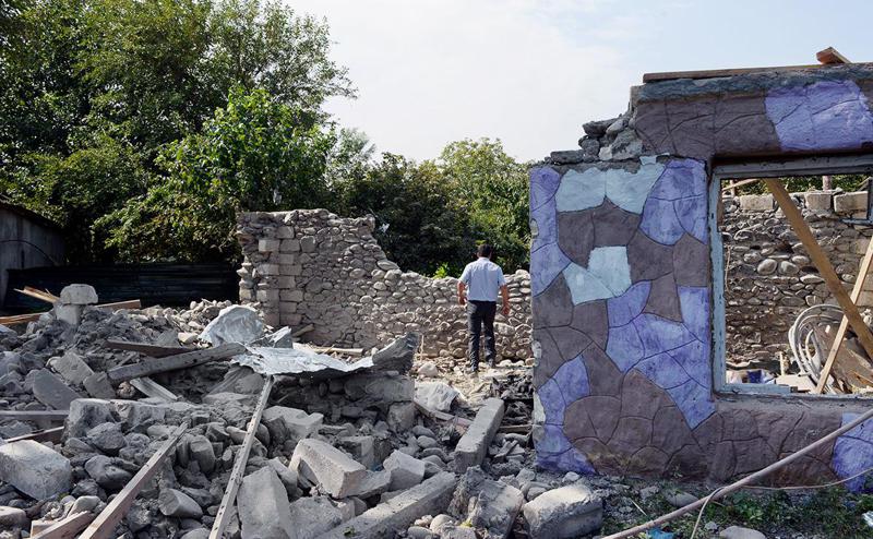 "აზერბაიჯანმა უპილოტო დრონები იერიში მიიტანა სამოქალაქო ინფრასტრუქტურაზე, მათ შორის სკოლებზე" - სომხური მედია