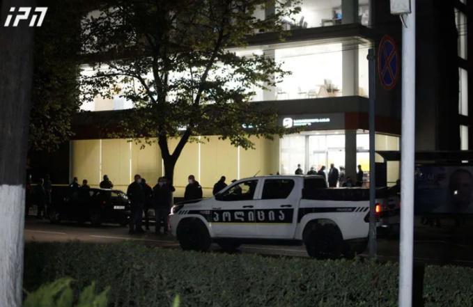 ზუგდიდის პოლიციაში გათავისუფლებული მძევლების გამოკითხვა მიმდინარეობს