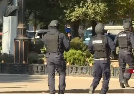 იდენტიფიცირებულია პირი, რომელმაც თავდამსხმელი ბანკამდე მიიყვანა - "ეს არის რიგითი მოქალაქე"