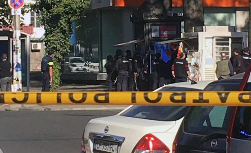 ზუგდიდში "საქართველოს ბანკის" ფილიალს აყაჩაღებენ - თავდამსხმელებმა მძევლები აიყვანეს