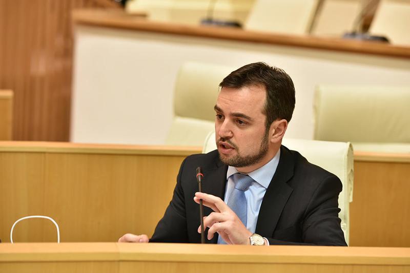 ოთარ კახიძეს კორონავირუსი დაუდასტურდა - "სიცხე, ხველა, ყელის და სახსრების ტკივილია სიმპტომები"