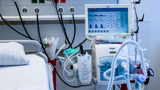 კორონავირუსით ინფიცირებული რამდენი მძიმე პაციენტია საქართველოში და რამდენი იმყოფება ხელოვნური სუნთქვის აპარატზე