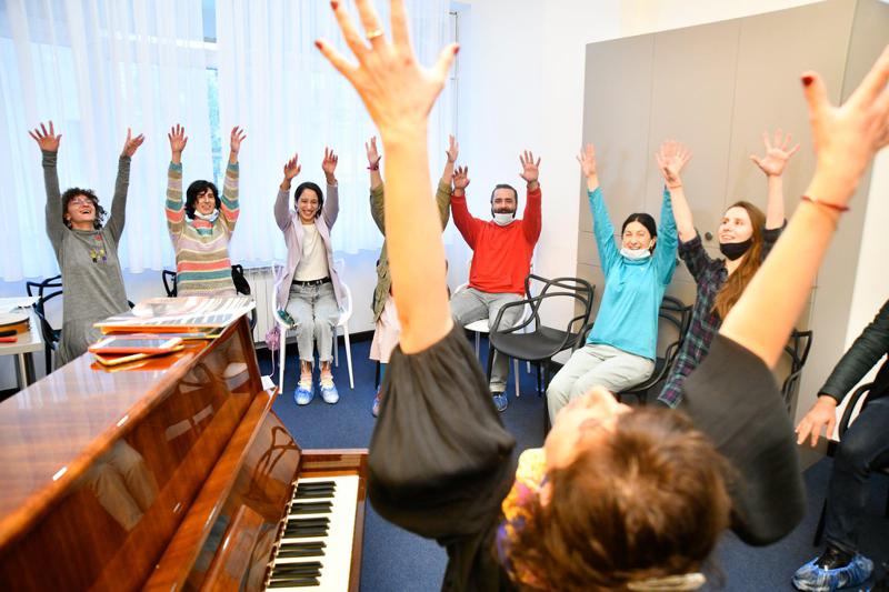 მუსიკათერაპია და "ბეკარი" - როგორ მოვიპოვით ბედნიერება და სილაღე მარტივად