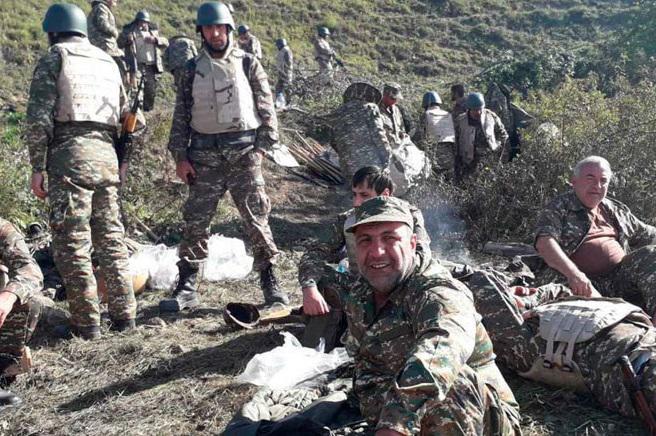 "ცოცხალი და უვნებელი ვარ. უფრო ის მადარდებს, რა ფერის კოსტიუმი ჩავიცვა შენი და მიშიკოს დაკრძალვაზე" - რას წერს აზერბაიჯანელების მიერ მოკლულად გამოცხადებული ვაჰაგნ ჩახალიანი