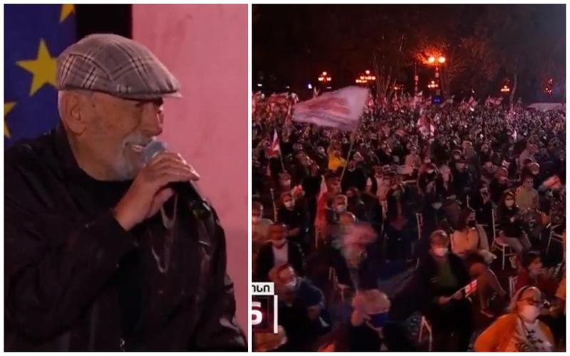 ხალხმრავალი შეკრება თავისუფლების მოედანზე - "გაერთიანებული ოპოზიცია - ძალა ერთობაშიას" აქცია ბუბა კიკაბიძემ სიმღერით გახსნა