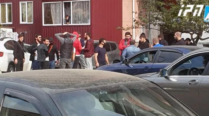 დაპირისპირება ბათუმის 21-ე საარჩევნო უბანთან  - დაკავებულია 2 პირი