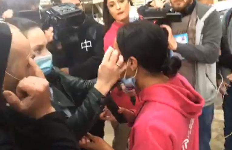 დაპირისპირება გლდანის საარჩევნო უბანთან - დაზიანებები მიიღეს მედიის წარმომადგენლებმა