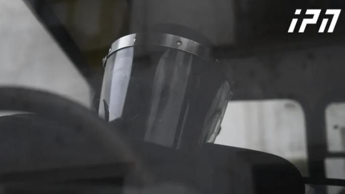 მარნეულში, პოლიციის შენობის უკან სპეცრაზმია მობილიზებული