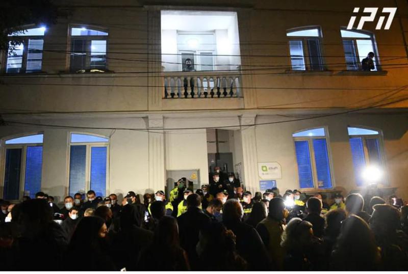 "რაც ხდება, წინასწარ დადგმული სცენარია, რაც მიუთითებს, რომ რადიკალური ოპოზიცია ცდილობს საზოგადოება შეცდომაში შეიყვანოს" - გივი მიქანაძე