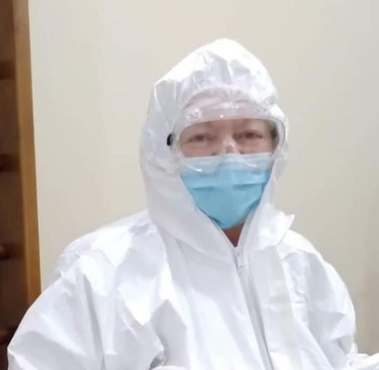 "ეს დედაჩემია... აქვს დიაბეტი და მაინც თავდაუზოგავად მუშაობს კოვიდ ინფიცირებულებისთვის" - ექიმის შვილის ემოციური პოსტი