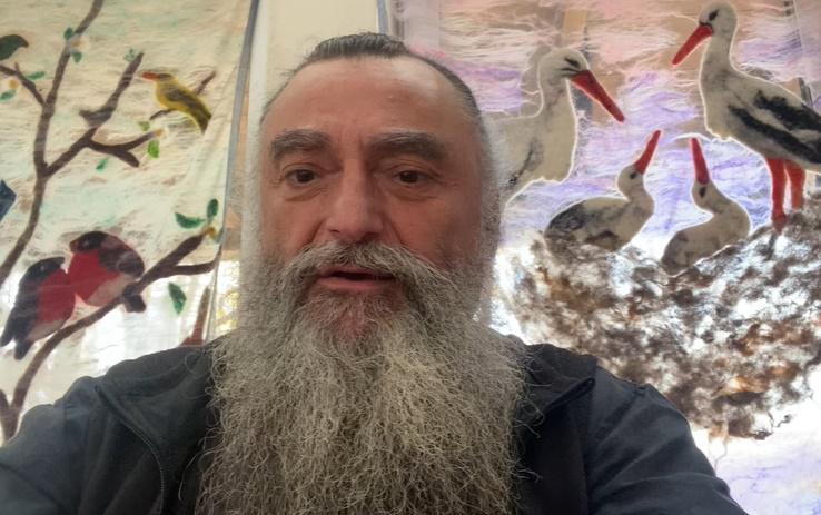 "მიუხედავად იმისა, რომ გადამდები ვარ, ღამე ახალქალაქის შუა ქუჩაში დავდივარ" - როგორ ებრძვის მეუფე ნიკოლოზი კორონავირუსს