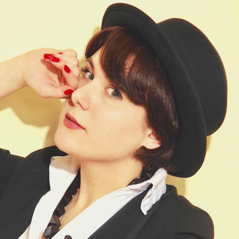 "მთავარი პერსონაჟების პროტოტიპები მე და ჩემი მეუღლე ვართ“ - აკრძალული სიყვარულის ისტორია რომანში „ალფას ვიბრაცია“