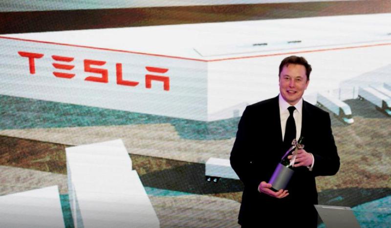 "რაღაც ძალიან ყალბი ხდება“ - ილონ მასკის თქმით, კორონავირუსის 4 ტესტი გაიკეთა და განსხვავებული პასუხები მიიღო