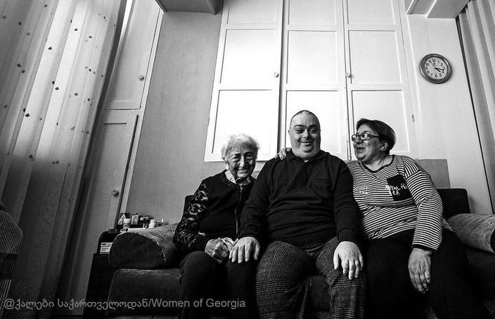 "არცერთი არ დაინდო ვირუსმა, არც მარგო ბებო, არც დარეჯანი, არც პატიკო...“ - უმძიმესი ისტორია ოჯახზე, რომლის სამი წევრიც კორონავირუსმა იმსხვერპლა