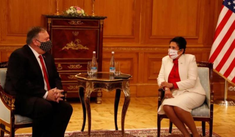 სალომე ზურაბიშვილისა და მაიკ პომპეოს შეხვედრის ამსახველი კადრები - შეხვედრა ორბელიანების სასახლეში შედგა