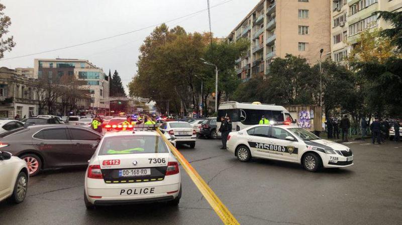 სპეცოპერაცია წერეთელზე - არაოფიციალური ინფორმაცით, მიკროსაფინანსოში შეიარაღებული პირი შეიჭრა