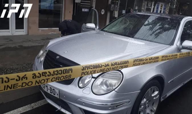 "დილით მე და ჩემს მეუღლეს ეს სიურპრიზი დაგვხვდა" - ზუგდიდში საოლქო კომისიის თავმჯდომარის ავტომანქანა დააზიანეს