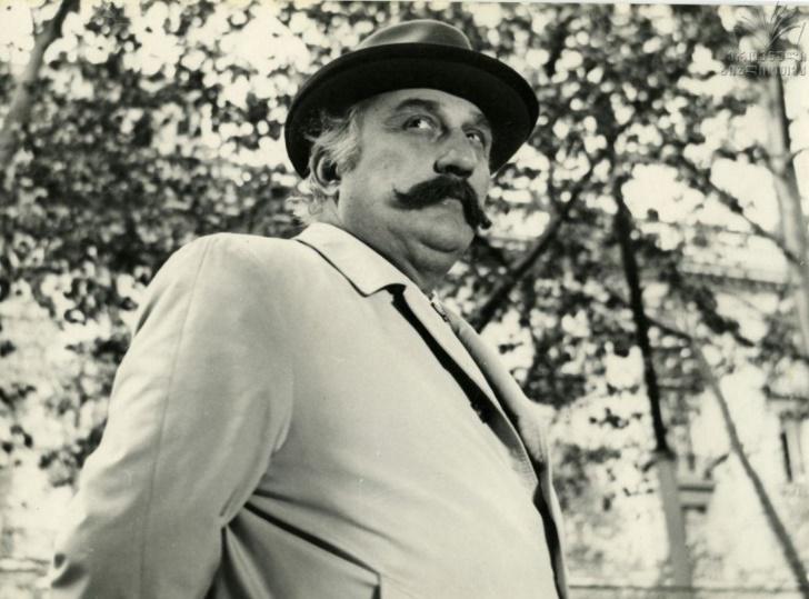 "მისი სიყვარული ბედნიერად არ დაგვირგვინდა და ისე გააგრძელა ცხოვრება, არ დაოჯახებულა" - უცნობი ფაქტები ეროსი მანჯგალაძის ცხოვრებიდან