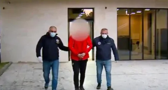 "დიდი საჰერცოგოს ტერიტორიაზე 17 ძვირად ღირებულ ავტომობილს უკანონოდ დაეუფლა" - შსს-მ ინტერპოლის მიერ ძებნილი დააკავა