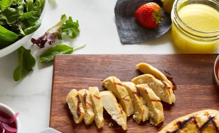 სინგაპურმა ლაბორატორიაში შექმნილი ხორცის გაყიდვის ნებართვა გასცა