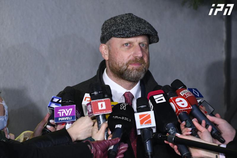 "დალუქვით ვერ გამაჩერებენ, ავხსნი ლუქს და მაინც გავხსნი ბარს, მოუწევთ ნებისმიერ შემთხვევაში ჩემი დაპატიმრება" - ზურაბ ჯაფარიძე