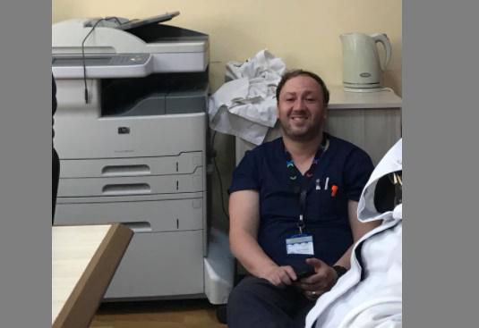 "სანამ ჟანგბადდამოკიდებული არ გავხდები, სტაციონარს არ დავიკავებ..." - ალექსანდრე გოგინავა, რომელსაც კორონავირუსი დაუდგინდა, სახლში მკურნალობს