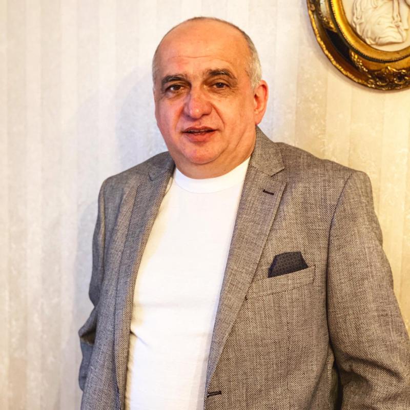 ბათუმის რესპუბლიკური საავადმყოფოს ექიმს, გია კიკაბიძეს კორონავირუსი დაუდასტურდა