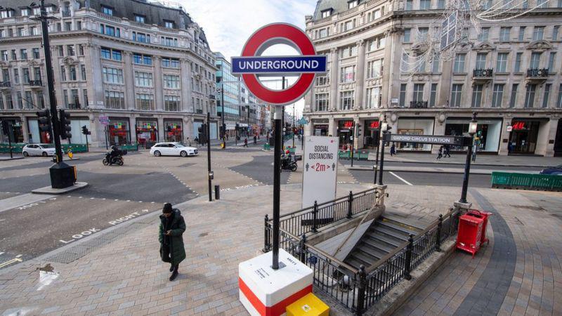 როგორ მოპარა კორონავირუსის ახალმა სახეობამ ბრიტანელებს შობა - ფოტოებში ასახული პანდემიის სევდა