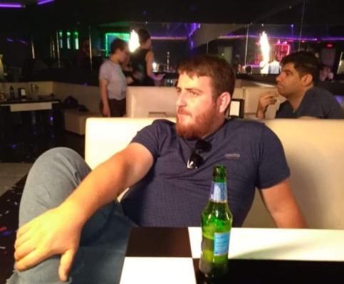 "თომას და მეუღლესთან დაშორებული იყო, აქ ჩამოაკითხა... ეტყობა ამოუყვანა ყელში და ტრაგედია დატრიალდა" - რას ჰყვებიან ადგილობრივები თელავის მკვლელობაზე?