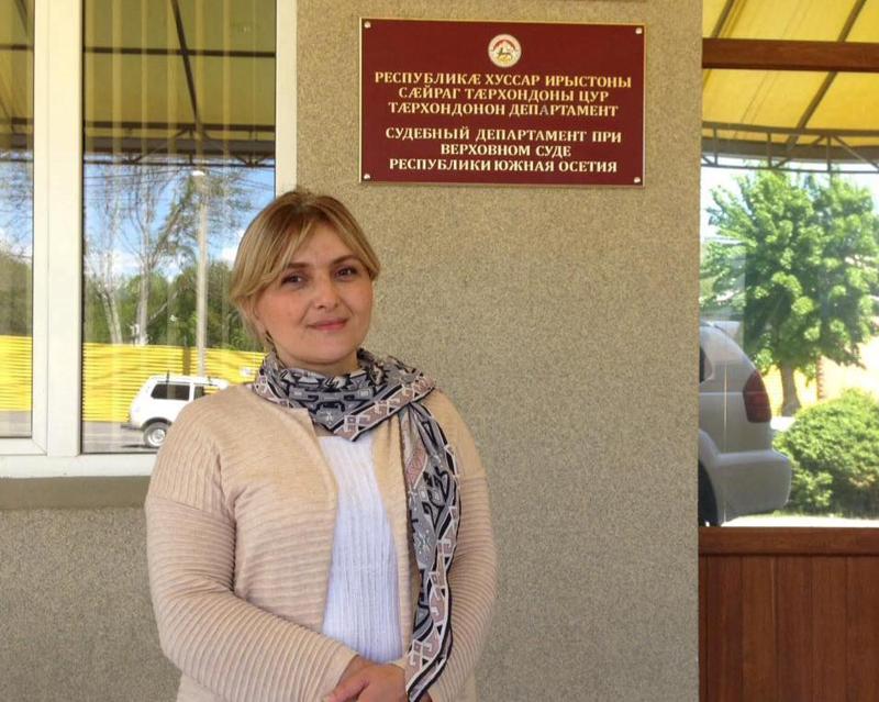 "ვიხოცებით, სხვანაირად როგორ მოგმართოთ?" - ახალგორელი თამარ მეარაყიშვილი გახარიას და ბიბილოვს მიმართავს