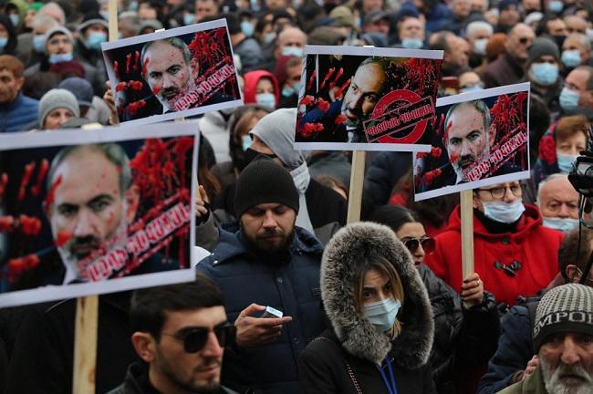 ისევ არეულობა... გაფიცვა პრემიერ-მინისტრ ნიკოლ ფაშინიანის წინააღმდეგ: ვინ უჭერს მხარს სომხეთის ოპოზიციას