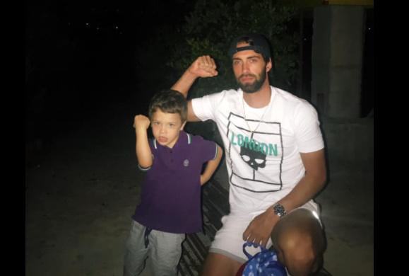 "ვერ გირეკავ, მაგრამ ძალიან მინდა შენი ხმის გაგონება..." - ნიკოლოზ ბასილაშვილის ემოციური წერილი შვილს