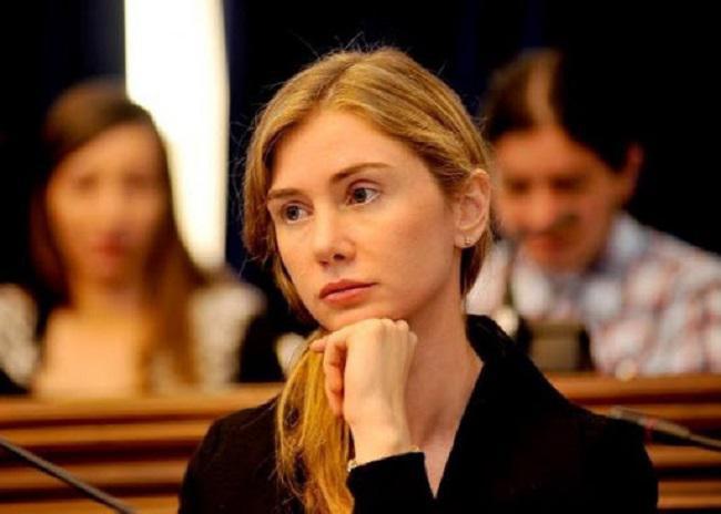 "ქართულ ოცნებაში“ გაბადრულები არიან სამი ადამიანის პარლამენტში შეყვანით... ეს ღიმილის მომგვრელია" - თინა ბოკუჩავა