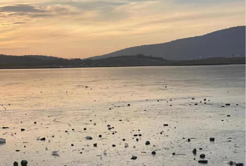 "ბაზალეთის ტბის გაყინულ ნაწილზე მოქალაქეების გადაადგილება საფრთხის შემცველია" - მცხეთა-მთიანეთის სახელმწიფო რწმუნებულის ადმინისტრაციის მიმართვა მოქალაქეებს