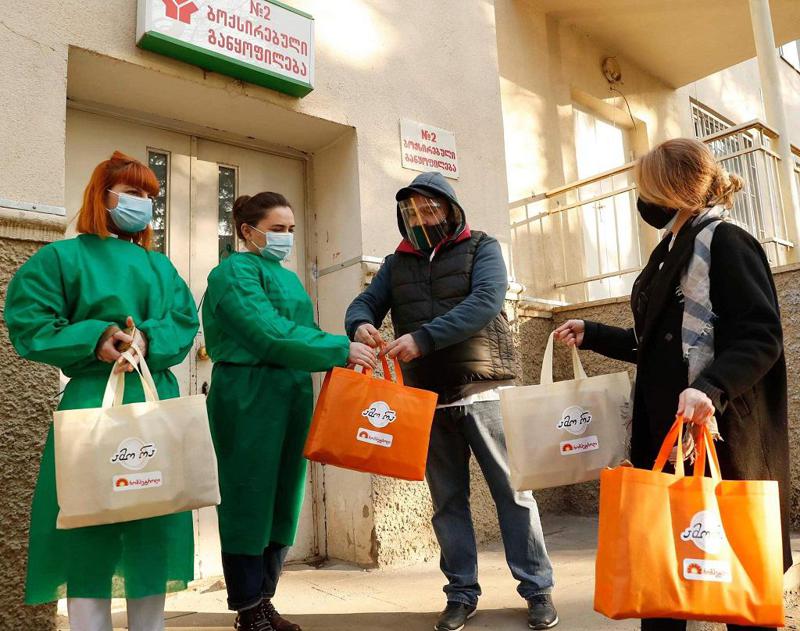 „რომპეტროლი“ კოვიდთან მებრძოლ მედპერსონალს სამი თვის განმავლობაში ლანჩით უზრუნველჰყოფს
