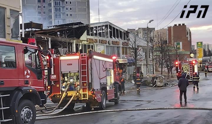 მუხიანში, ერთ-ერთ სავაჭრო ცენტრში ხანძარი გაჩნდა