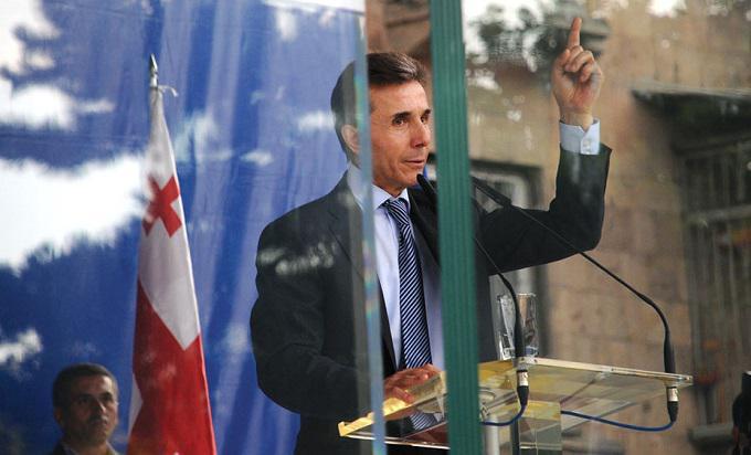 მოსვლა-წასვლა ეპისტოლარულად - რას წერდა ბიძინა ივანიშვილი 2011, 2013 და 2018  წლებში?