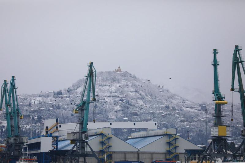 დათოვლილი ბათუმი - ულამაზესი ფოტოები აჭარიდან