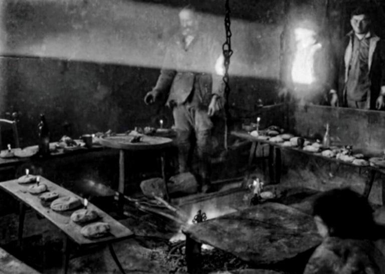 "ერთი კვირის განმავლობაში მიცვალებულები და ცოცხლები ერთად ვცხოვრობთ" - მისტიკური რიტუალი სვანეთში, რომლის დროსაც "სულებს მასპინძლობენ"