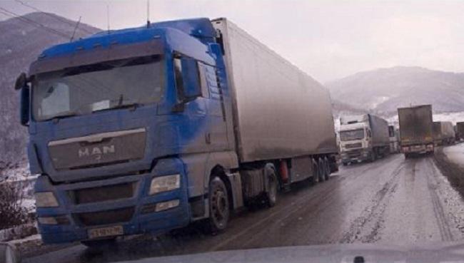 "ვიღაცებს სურთ აჩვენონ, რომ სომხებისთვის საქართველოს გზა უკვე სახიფათოა" - თავდასხმა სატვირთოებზე ფონიჭალაში, როგორ ეხმაურება მომხდარს სომხური მედია?