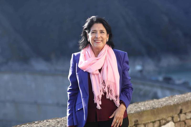 "ასე გამოიყურება სინათლე გვირაბის ბოლოს!" - სალომე ზურაბიშვილი ვაქცინაზე