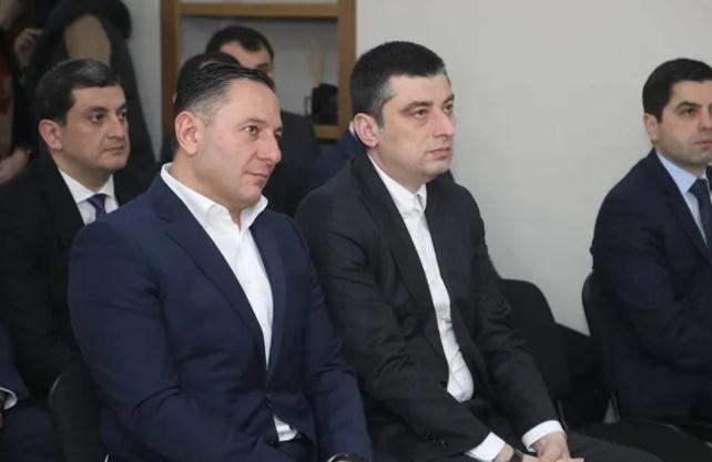 "უახლოესი მეგობრები ვართ, ჩვენ შორის დაპირისპირება არ არის" - რას ამბობს გომელაური გავრცელებულ ინფორმაციაზე, რომ შსს-დან გახარიას კადრებს უშვებენ