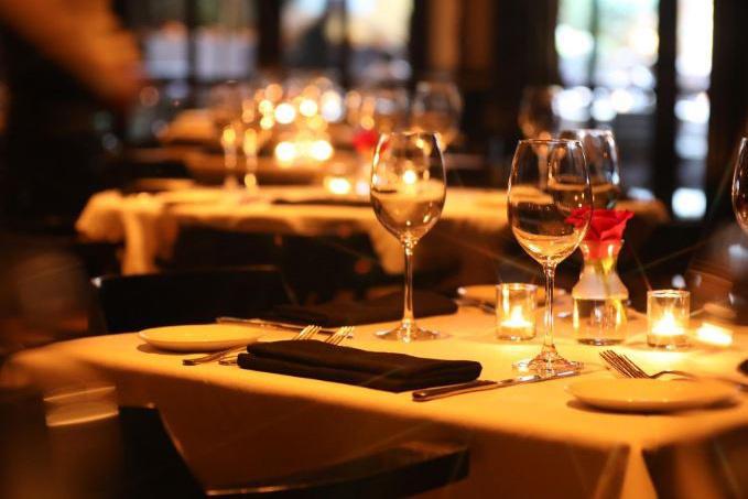 კვების ობიექტები 6 ოქტომბრიდან მუშაობას 23:00 საათამდე შეძლებენ