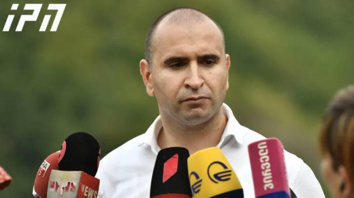 "დადგა დრო 10-წლიანი აქტიური სამსახურის შემდეგ დაგემშვიდობოთ" - კახა ქემოკლიძემ მთავრობის ადმინისტრაციის უფროსის თანამდებობა დატოვა