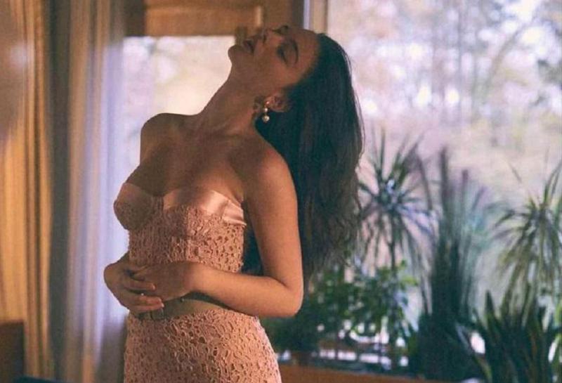 მონიკა ბელუჩის ქალიშვილი ახალ სიმაღლეებს იპყრობს - 16 წლის გოგონას ახალი ფოტოები ფრანგული Elle-ისთვის