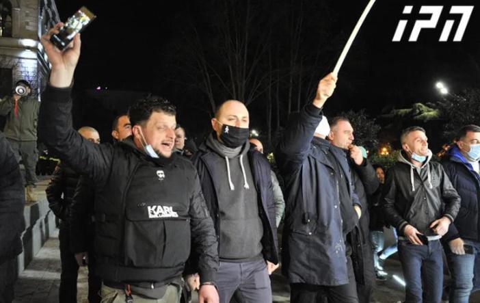 "გაუქმდეს "კომენდანტის საათი" - ამ მოთხოვნით "დაუმორჩილებლობის მარშის" მონაწილეები მსვლელობას მართავენ